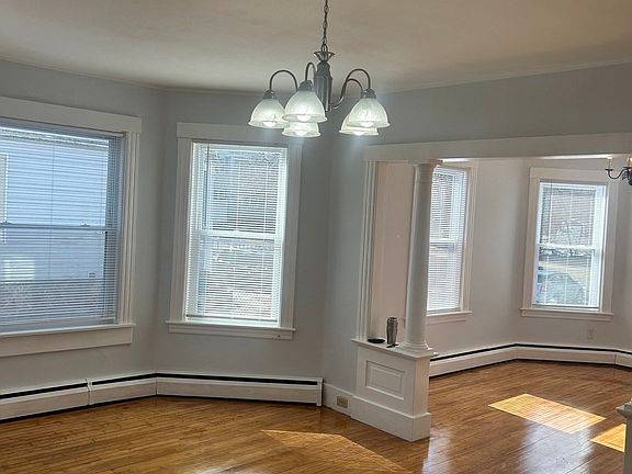 5th image of 36 Winter St