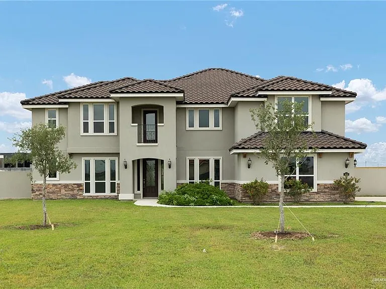 4628 Estancia Pkwy — Photo 32