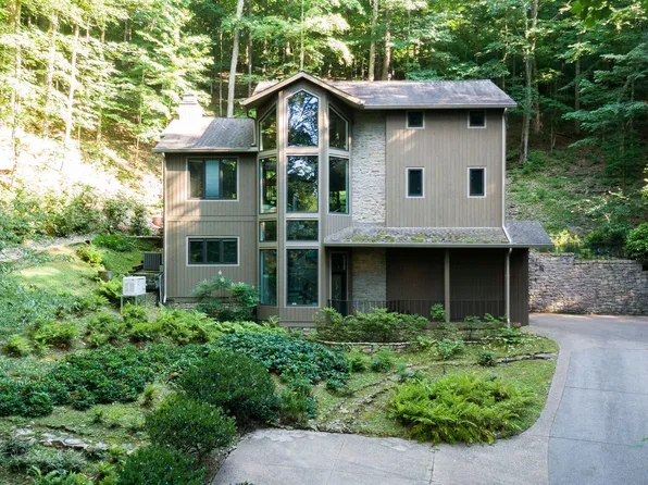 201 Rolling Fork Ct, Nashville, TN 37205