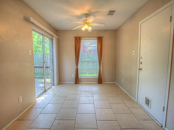 4th image of 2909 Adrienne Dr