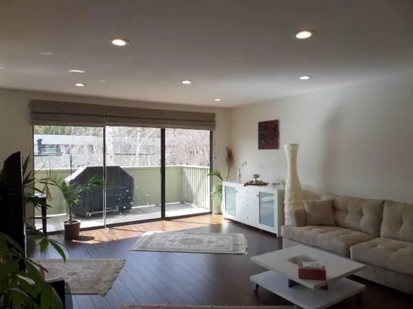 2353 Sharon Rd, Menlo Park, CA 94025