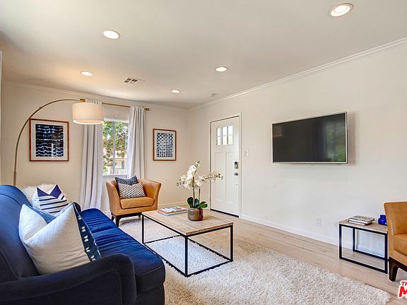 5th image of 8036 Denrock Ave