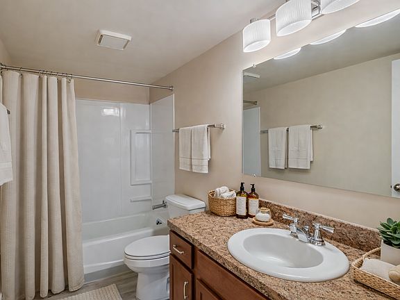5th image of 1110 Jenne St #1