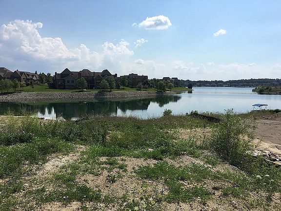 3rd image of Stony Point Dr #26