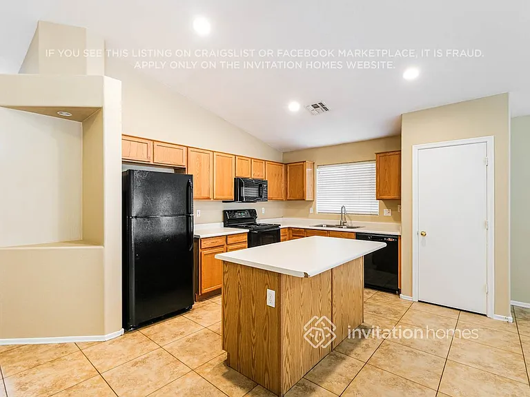 9129 W Mackenzie Dr — Photo 8