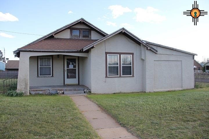 1st image of 207 W Avenue B