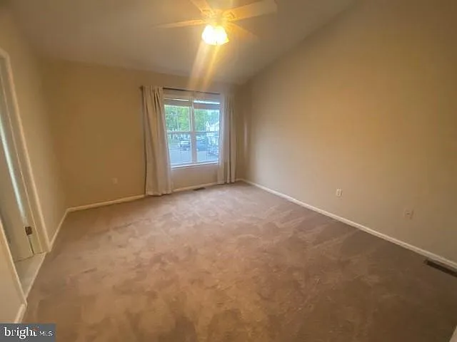 6704 Colonial Ct — Photo 11