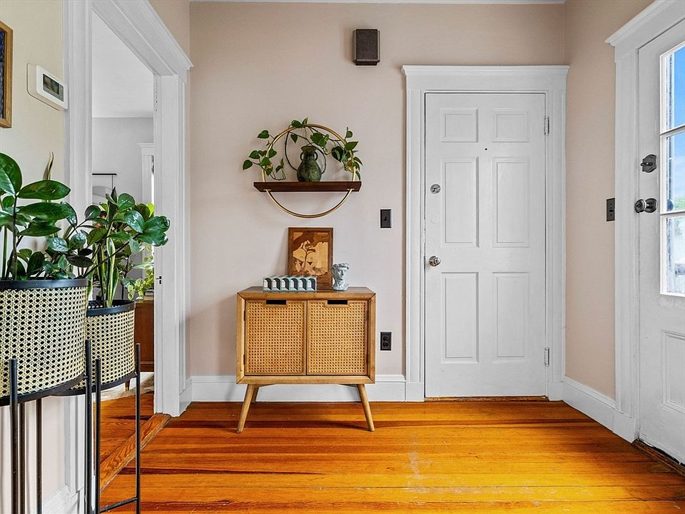 1st image of 81 Child St #3