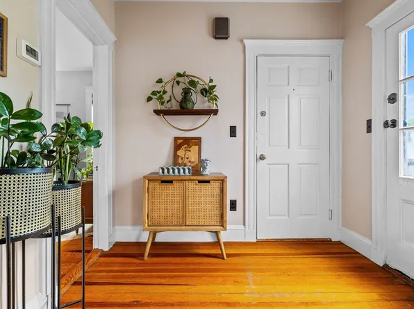 81 Child St #3, Jamaica Plain, MA 02130