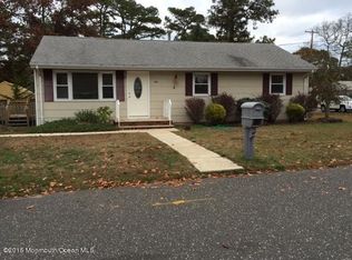 1 Crowder Dr, Toms River, NJ 08753