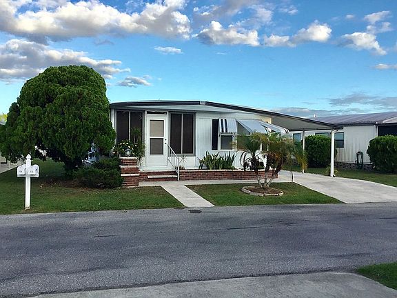 3rd image of 155 N Fiji Cir