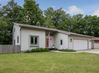 1410 Westview Dr, Coralville, IA 52241