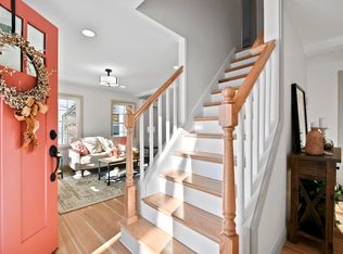 11 Hartford Rd, Worcester, MA 01606