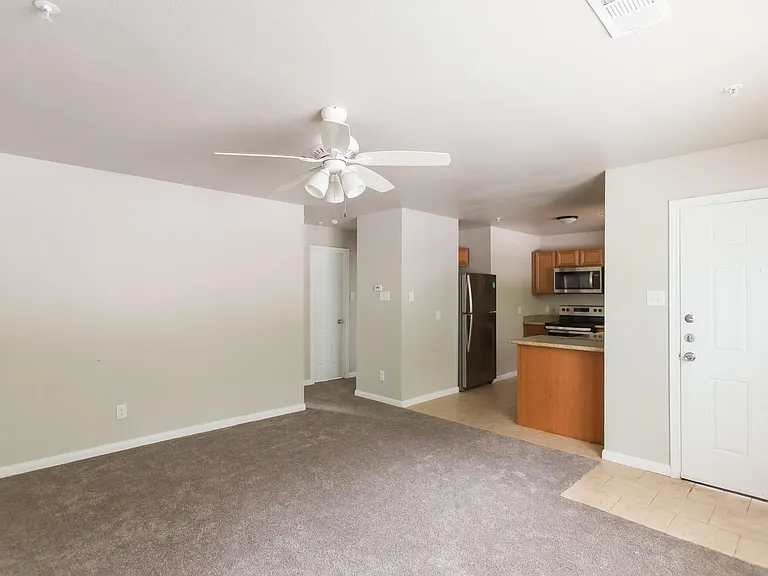 1000 Foster Dr #3C — Photo 3
