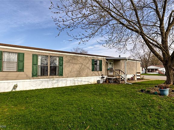 4th image of 1030 S Park Dr