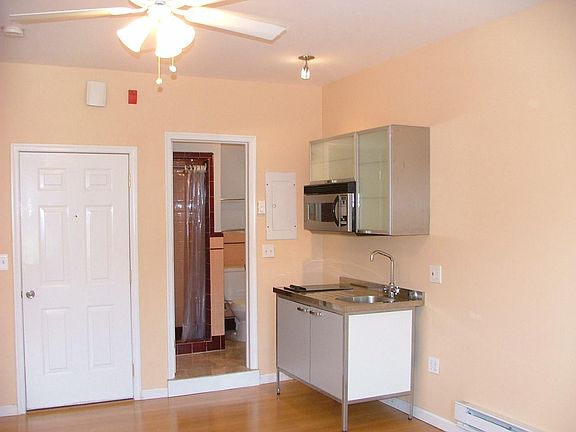 5th image of 4800 Larchwood Ave #2F