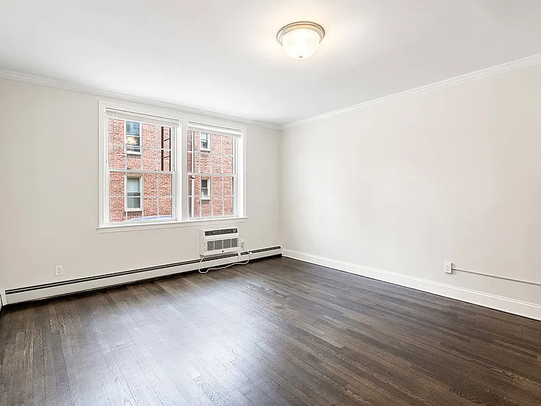 117 Vose Avenue Apartments — Photo 13