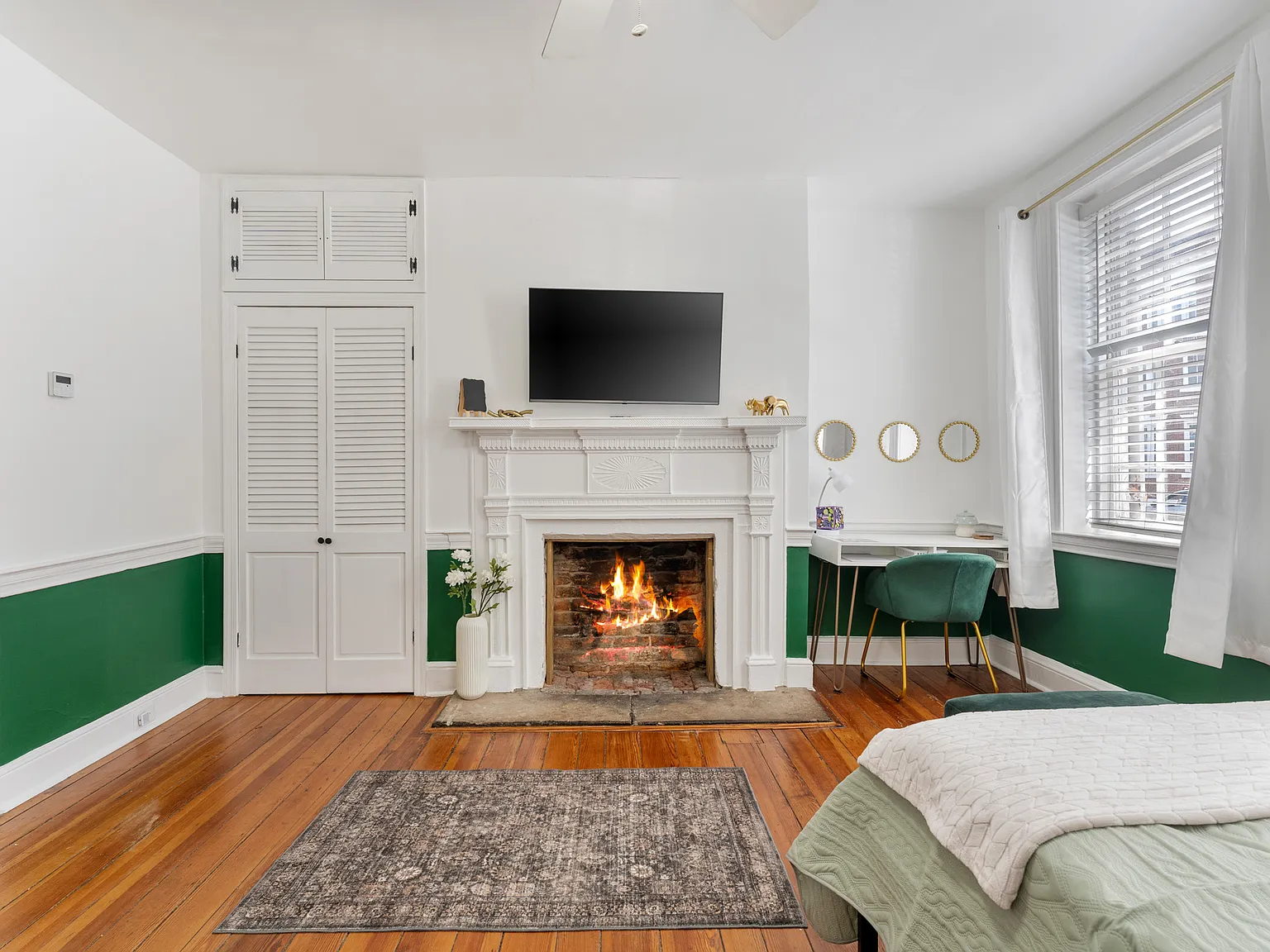 Studio, 1000 sqft, $2,495 — Photo 4