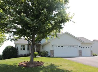 3451 Commonwealth Ave, Woodbury, MN 55125