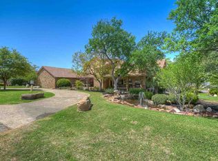 100 Hi Ridge Rd, Horseshoe Bay, TX 78657