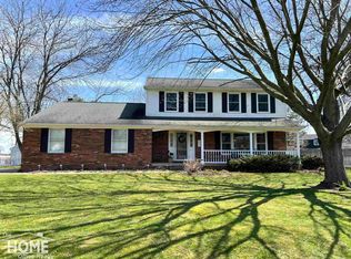 2336 Briarwood Dr, Owosso, MI 48867