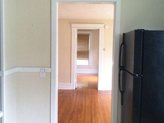 3rd image of 94 Park Ave #1