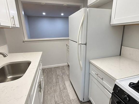 3rd image of 144-32 78th Ave APT 2F
