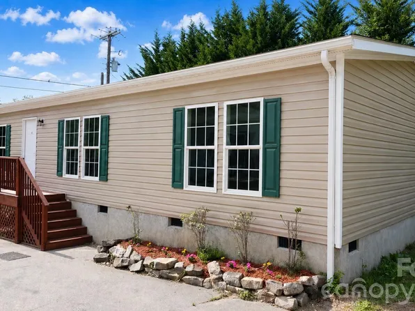 106 Central Ave, Swannanoa, NC 28778