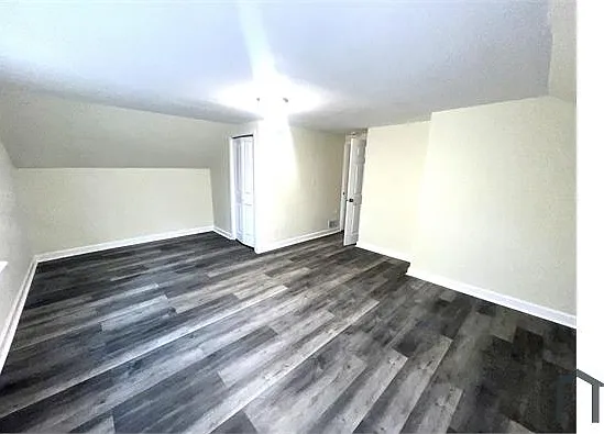 1233 W 71st Pl — Photo 14
