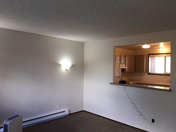 5th image of 2411 Lincoln St