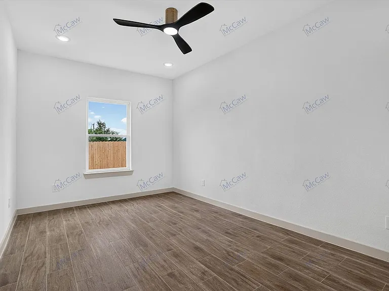 5849 Black Pine Cir — Photo 14