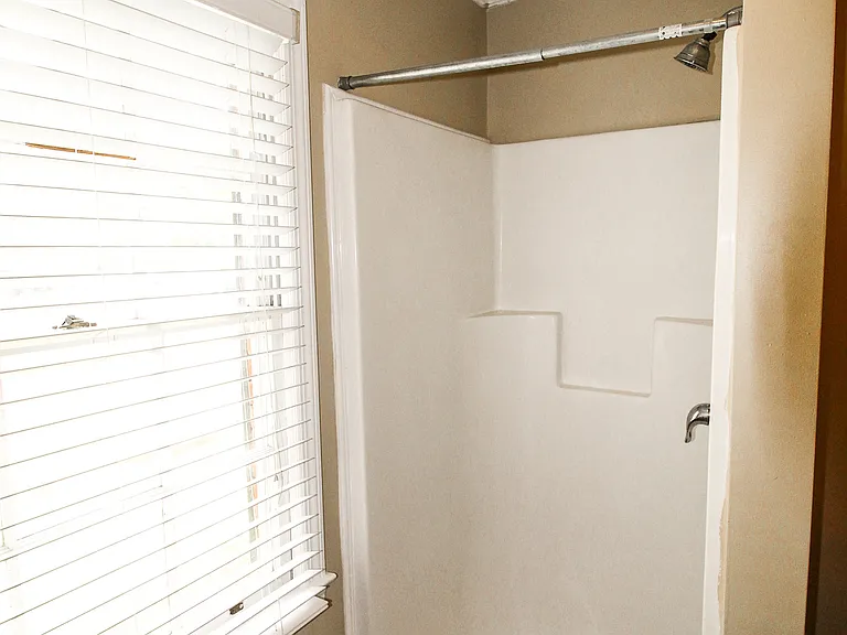 116 Greenbriar Trl — Photo 11