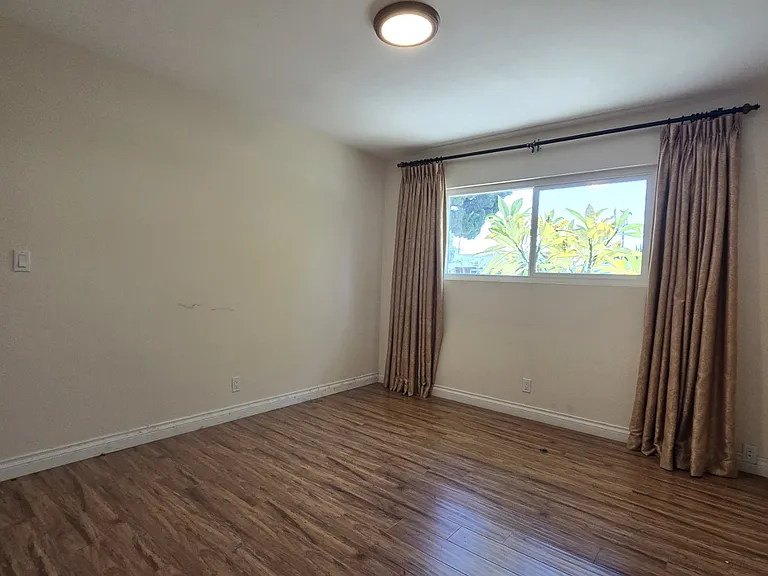 931 W Bainbridge Ave — Photo 10