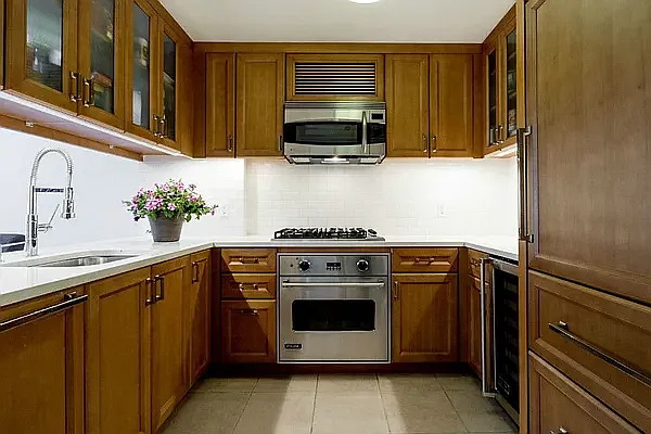 Sold by Evergreen 88 Real Estate LLC | media 9