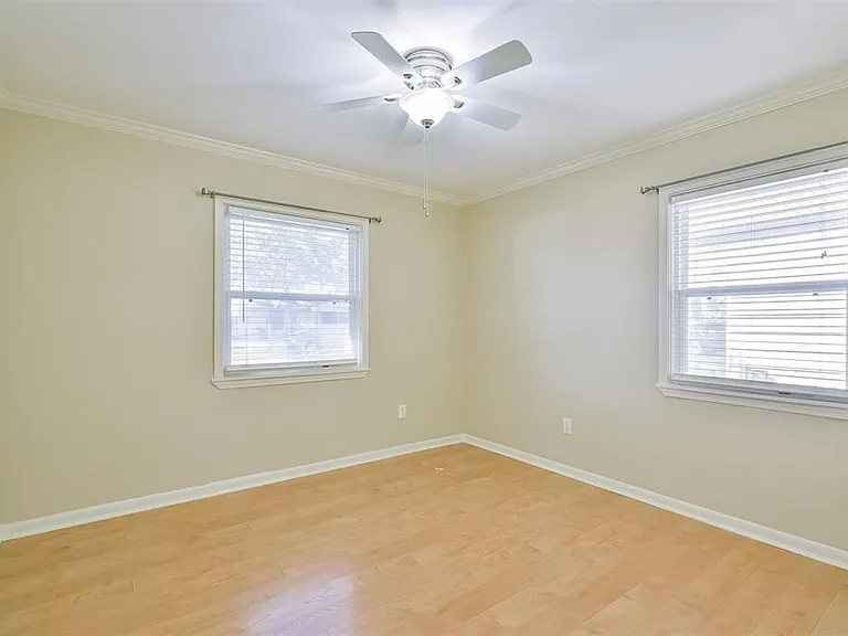 108 Dolphin Ave — Photo 20