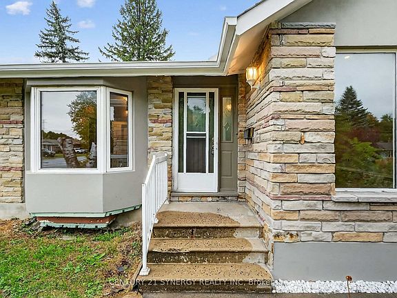 5th image of 10 Pritchard Dr