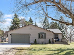 11997 Ruth St, South Lyon, MI 48178