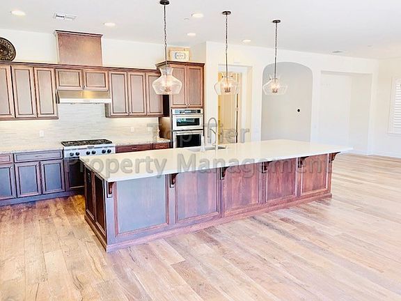 4th image of 3032 Gritstone St