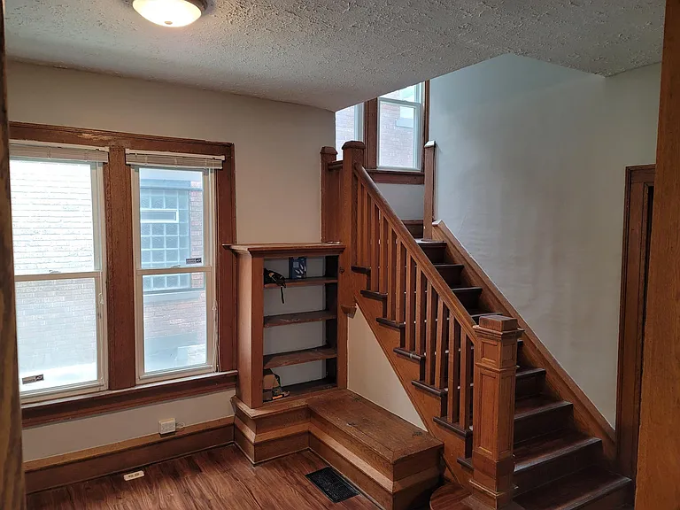 319 E 18th Ave — Photo 6