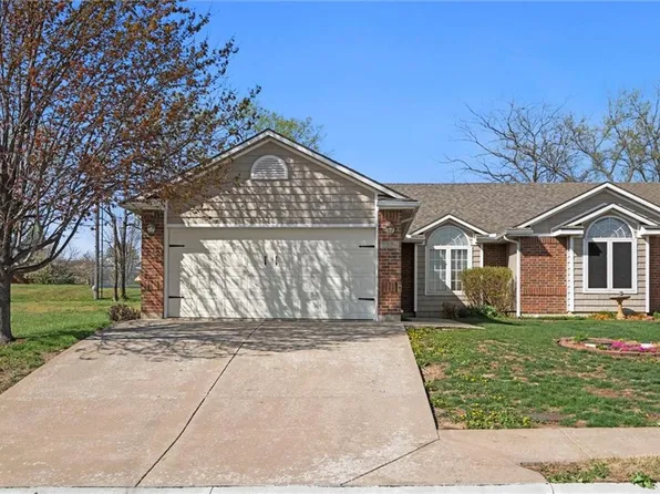 3114 Eastern Hills Pkwy, Harrisonville, MO 64701