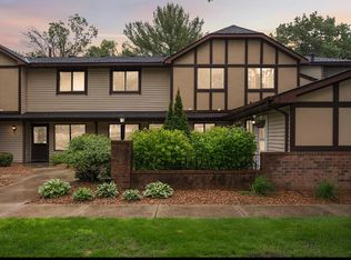 5960 Fernwood St, Shoreview, MN 55126