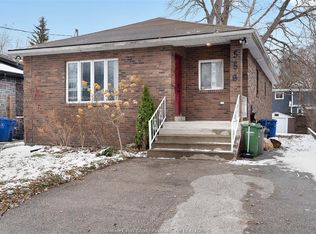 556 Clover St, Windsor, ON N8P 1C6