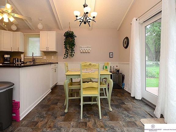 5th image of 5643 Dogwood Dr
