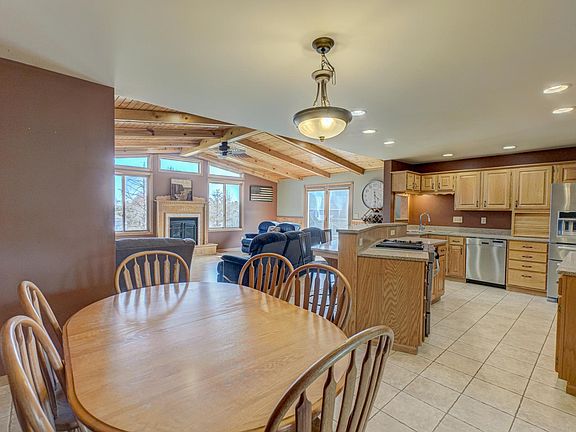 2nd image of 4414 Wiebusch Dr