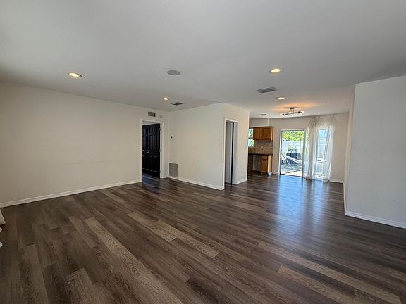 4th image of 641 SW 14th Court