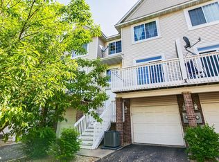 2320 Lower Afton Rd E UNIT 415, Maplewood, MN 55119