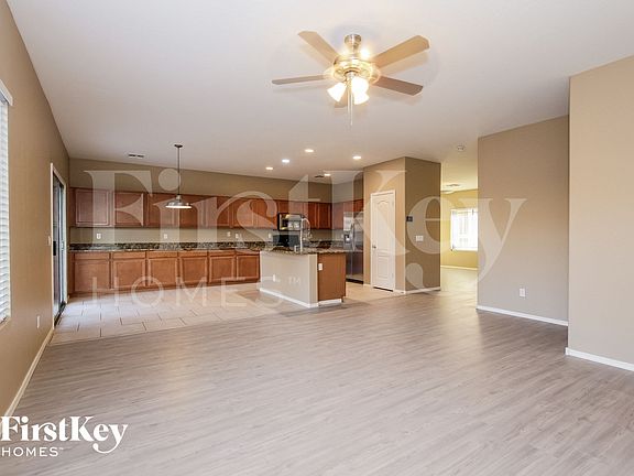4th image of 17750 W Maui Ln