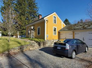 16 Maple St, Paxton, MA 01612