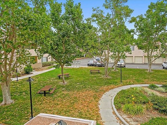 3rd image of 24436 Valle Del Oro Unit 203