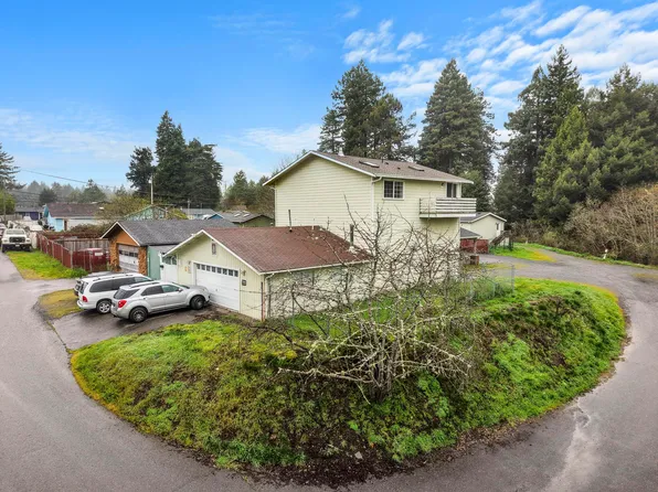 2121 Serenity Ln, Eureka, CA 95503